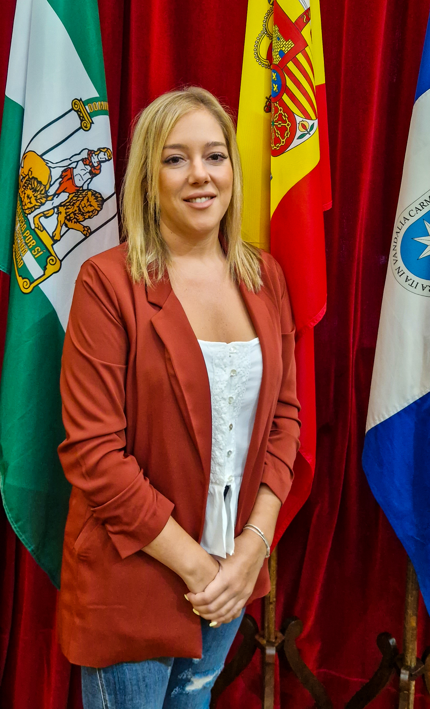 Dña. María
            José Castejón Roldán